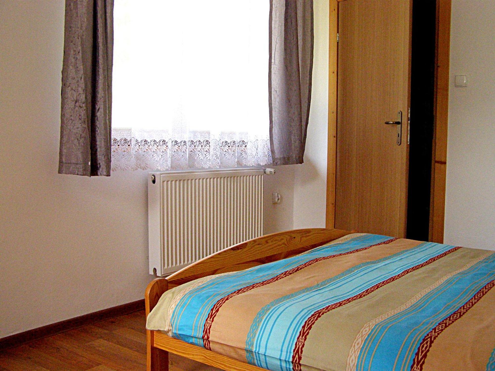 Dom Goscinny Na Skolach Gliczarow Exterior photo