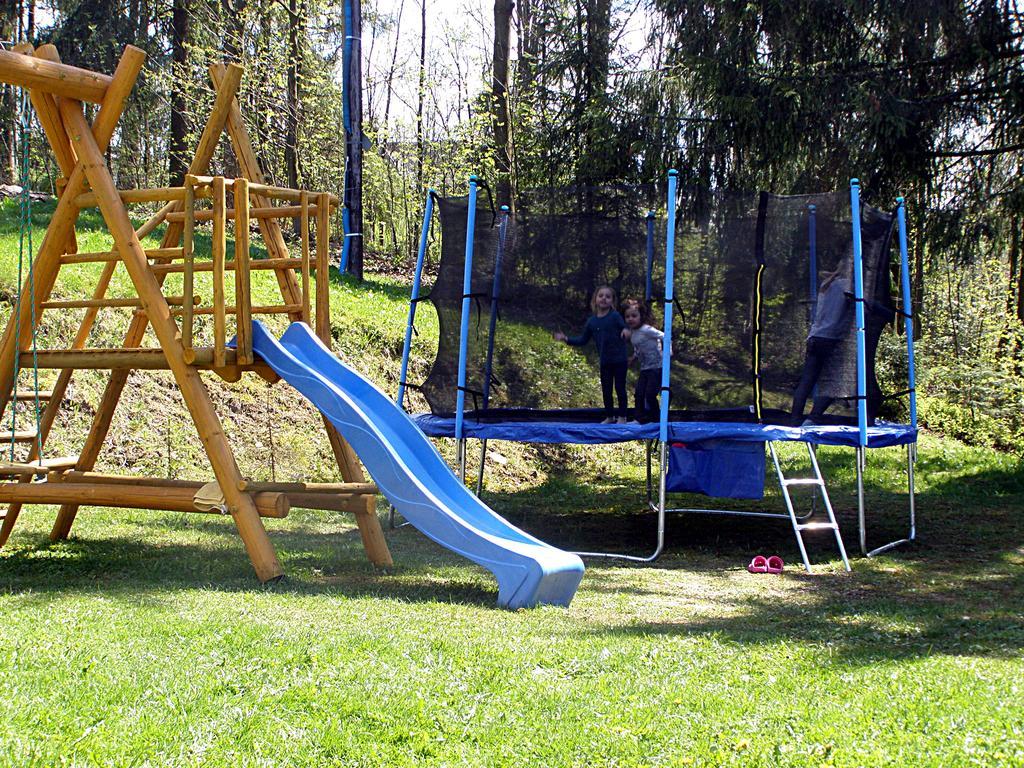 Dom Goscinny Na Skolach Gliczarow Exterior photo